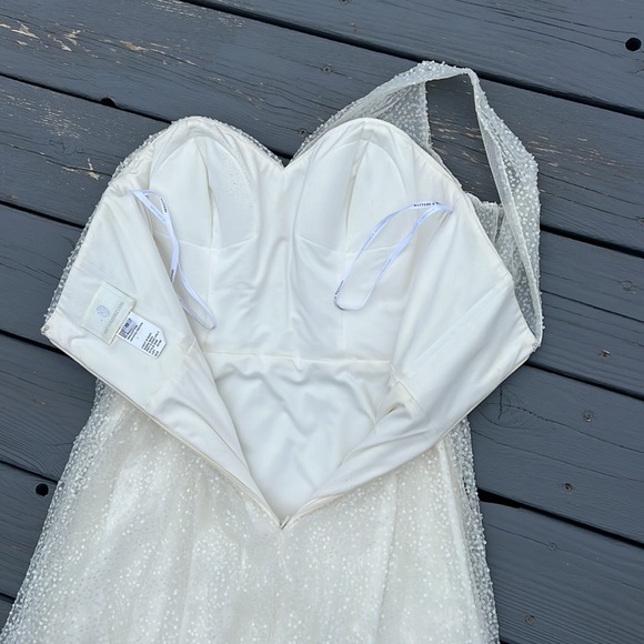 White sequined, one shoulder gown - Picture 11 of 13